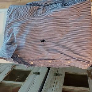 Great Condition Short Sleeve, Button Down Ralph Lauren Classic Fit size Medium